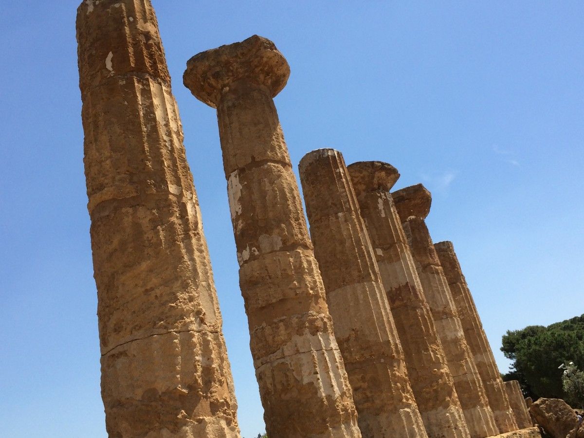 historical landmarks in Campania Italy